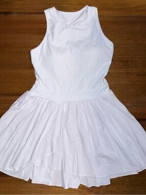 HALARA White Sleeveless Pleated Mini Dress